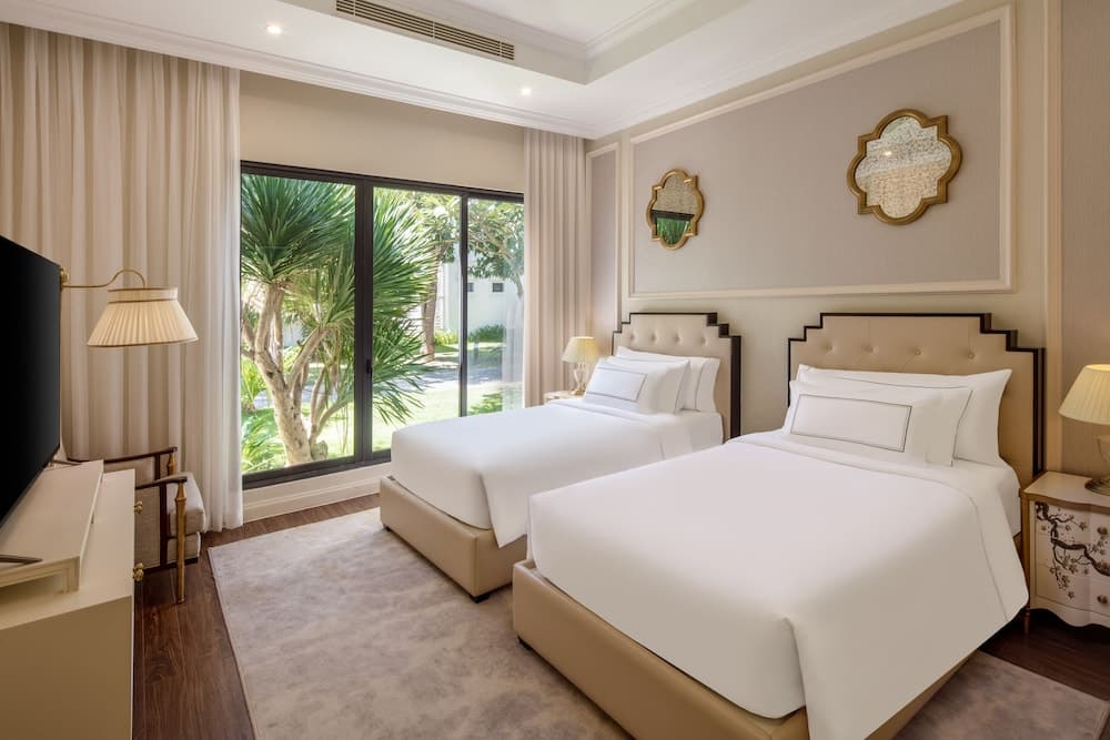 Melia Vinpearl Cam Ranh Beach Resort