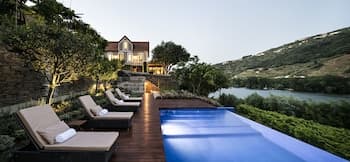 Quinta de S. Bernardo Winery & Farmhouse