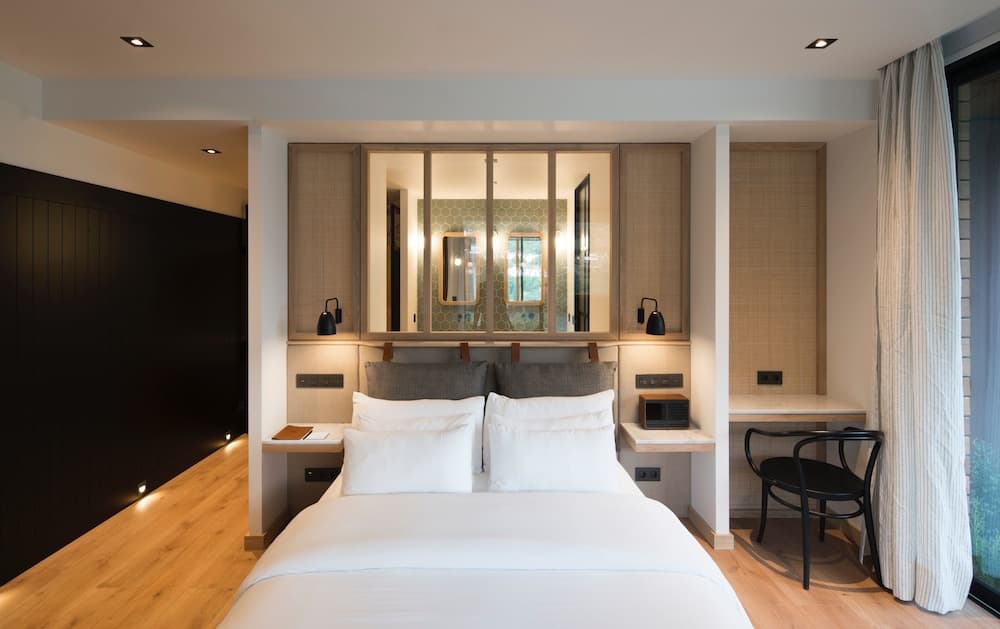 Quinta de S. Bernardo Winery & Farmhouse