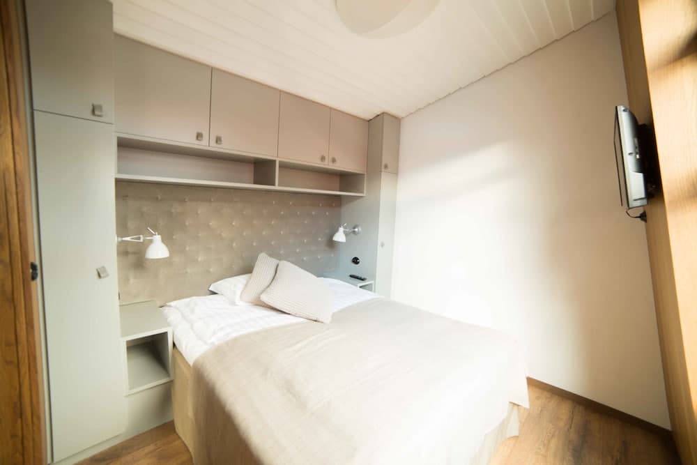 Home Again Nygata 16