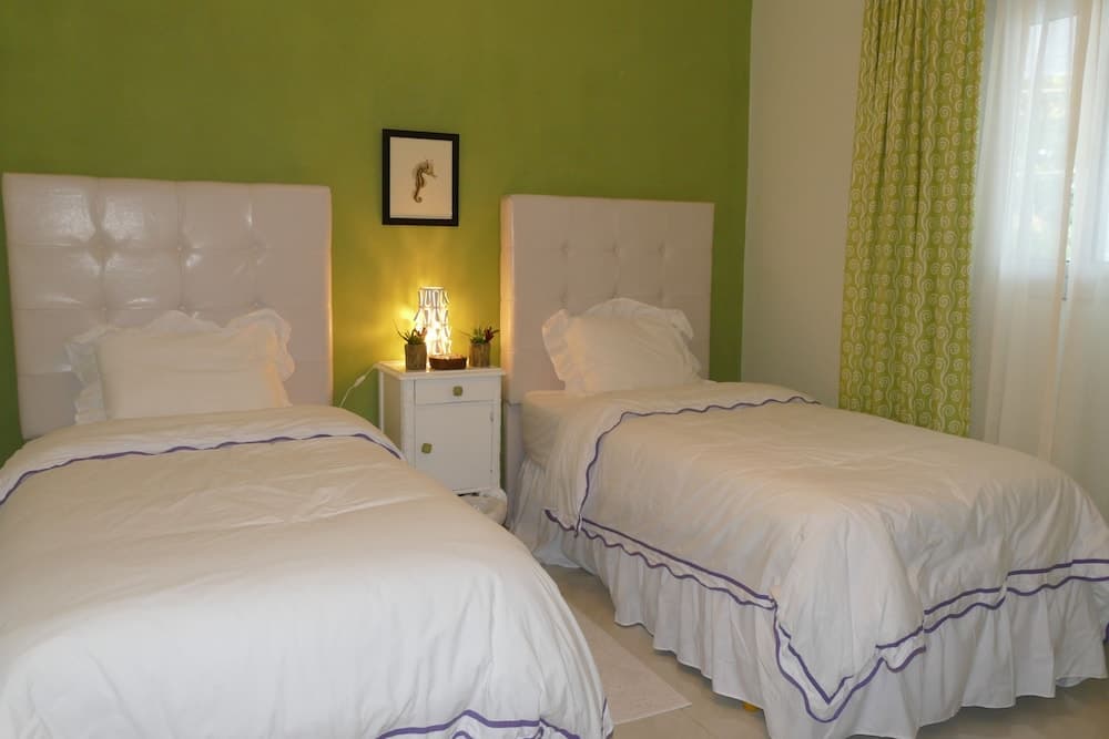 Beach Front Luxury Apartment - BlueBeach