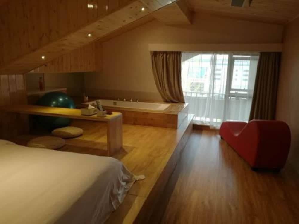 Xi'an Feng Lin Su Hotel