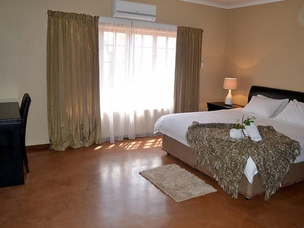 Thabaledi Game Lodge