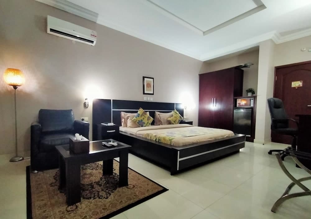 Sheer Luxury Apartments & Suites