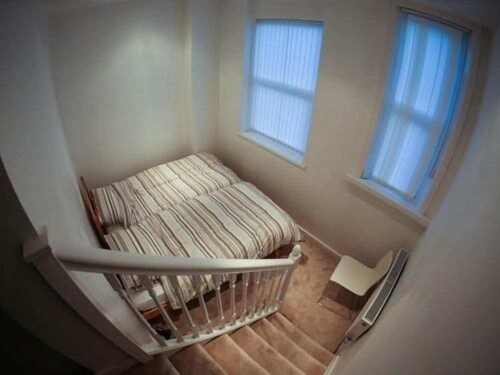 Alexander Apartments Northcliffe