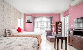 White Cotton Candy B&B