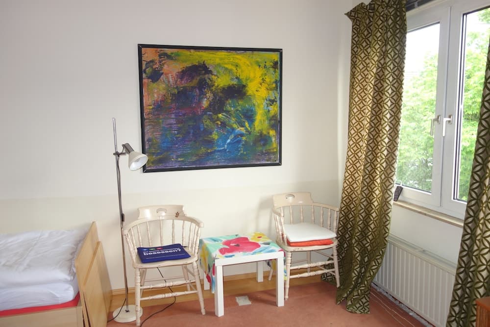 Big 2 Room Apartment with Balcony