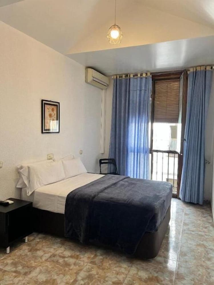 Hostal Palacios Fuencarral