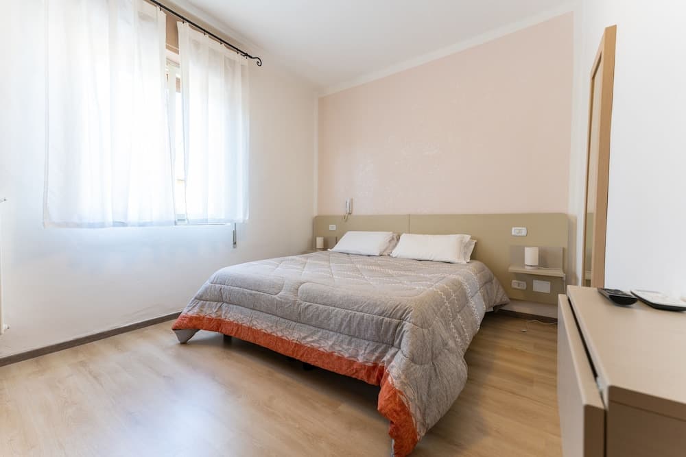 Hotel Benaco Bee Free