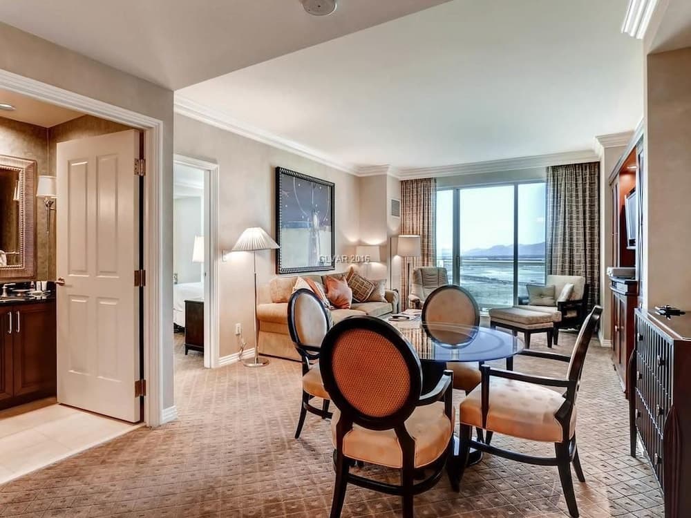 Fallon Luxury Rentals at The Signature