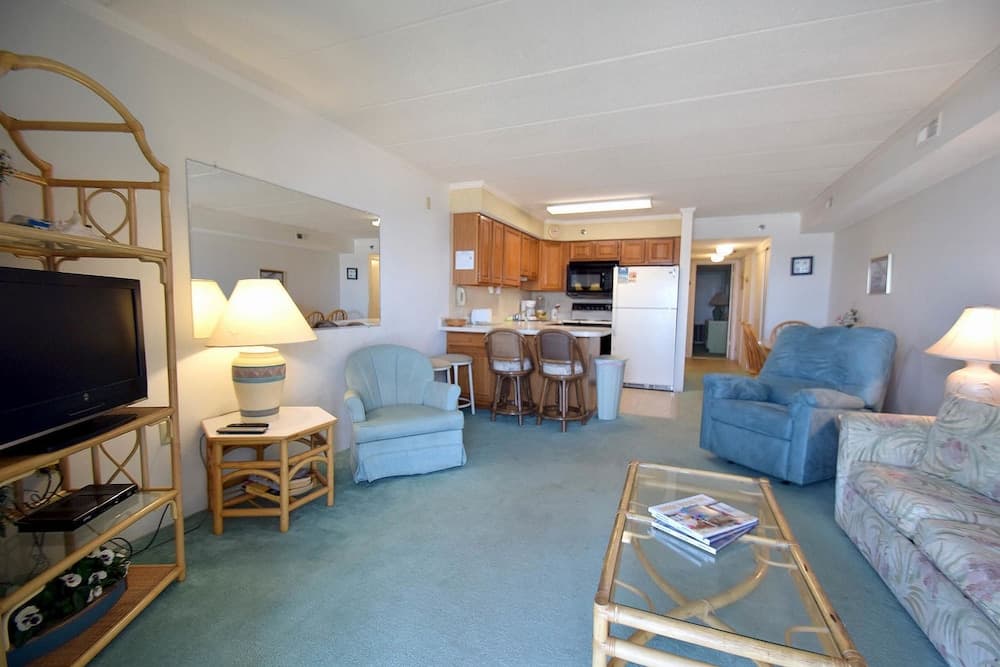 Marigot Beach 407 1 Bedroom Condo by RedAwning