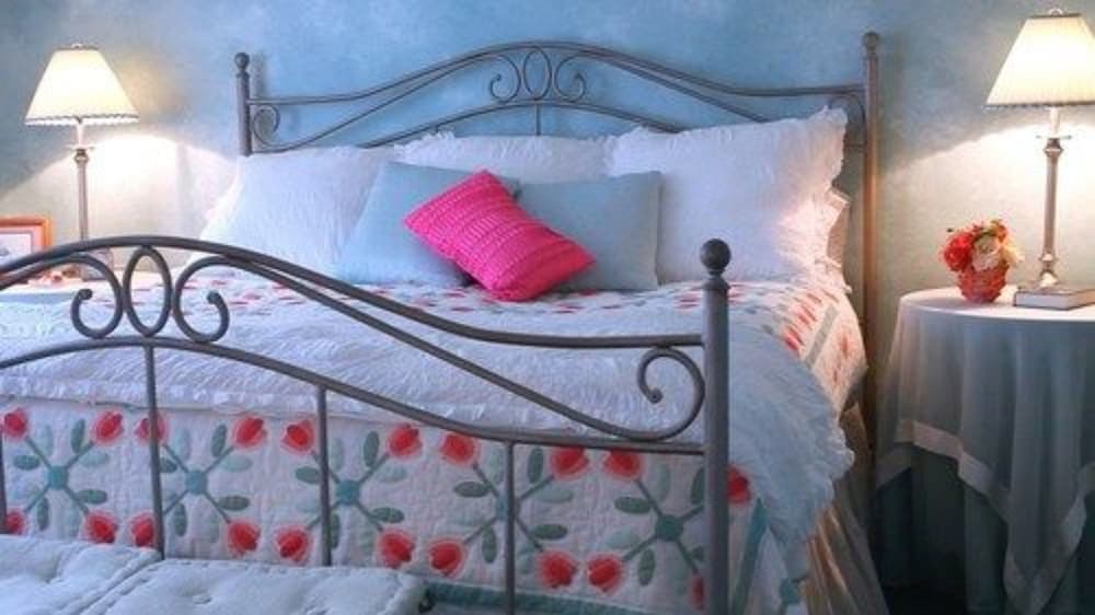 Filigree Inn Bed & Breakfast