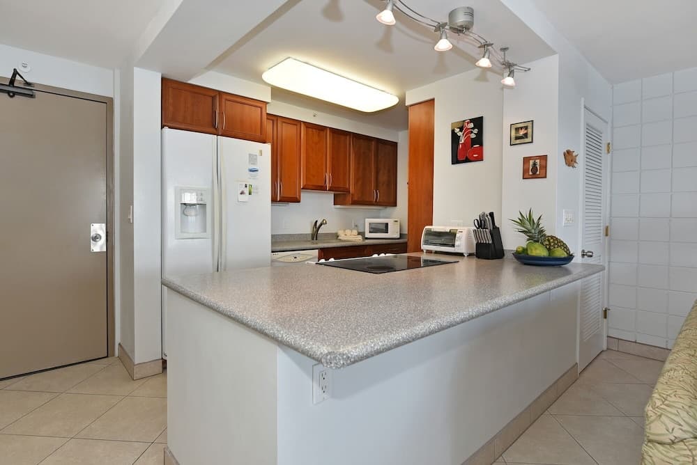 Valley Isle #905 1 Bedroom Condo by RedAwning