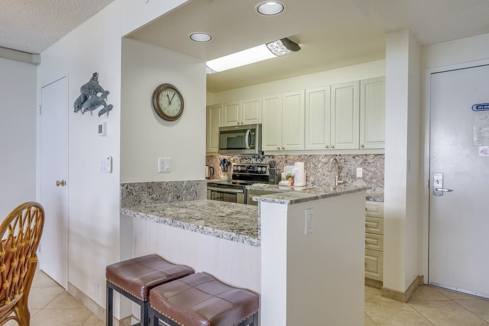 Valley Isle #1209 1 Bedroom Condo by RedAwning