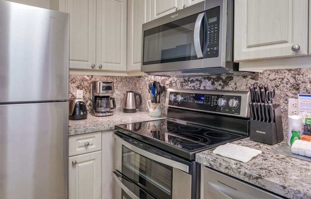 Valley Isle #1209 1 Bedroom Condo by RedAwning