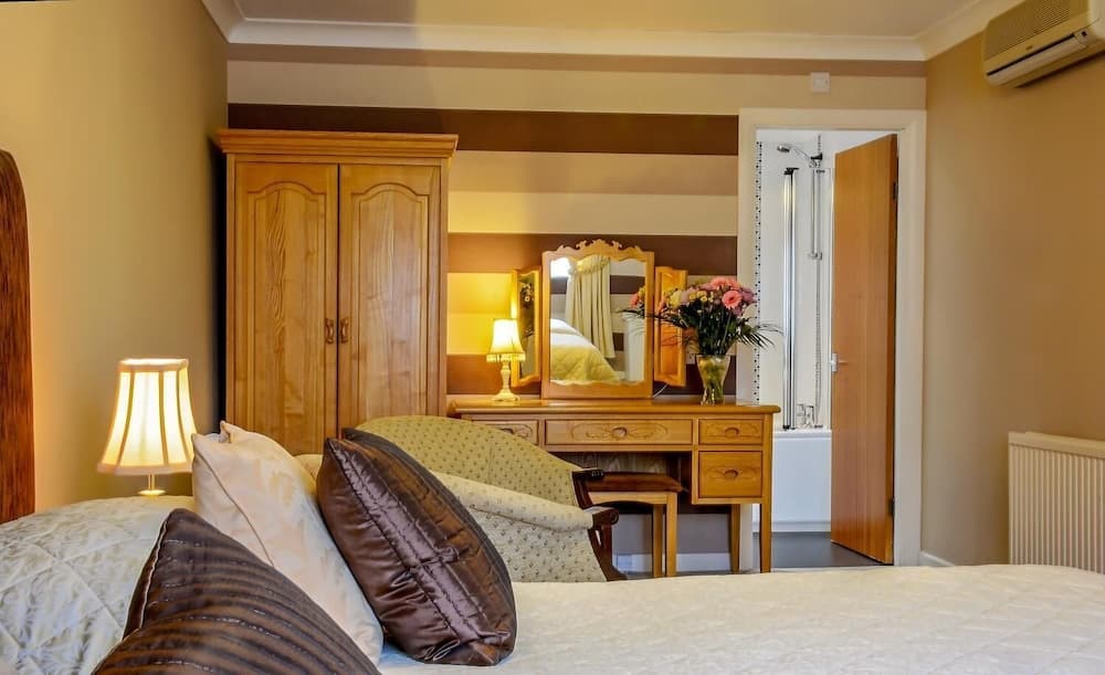 The Revelstoke Hotel