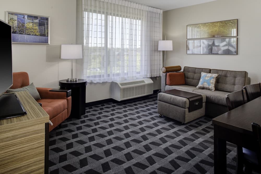 TownePlace Suites by Marriott Detroit Canton