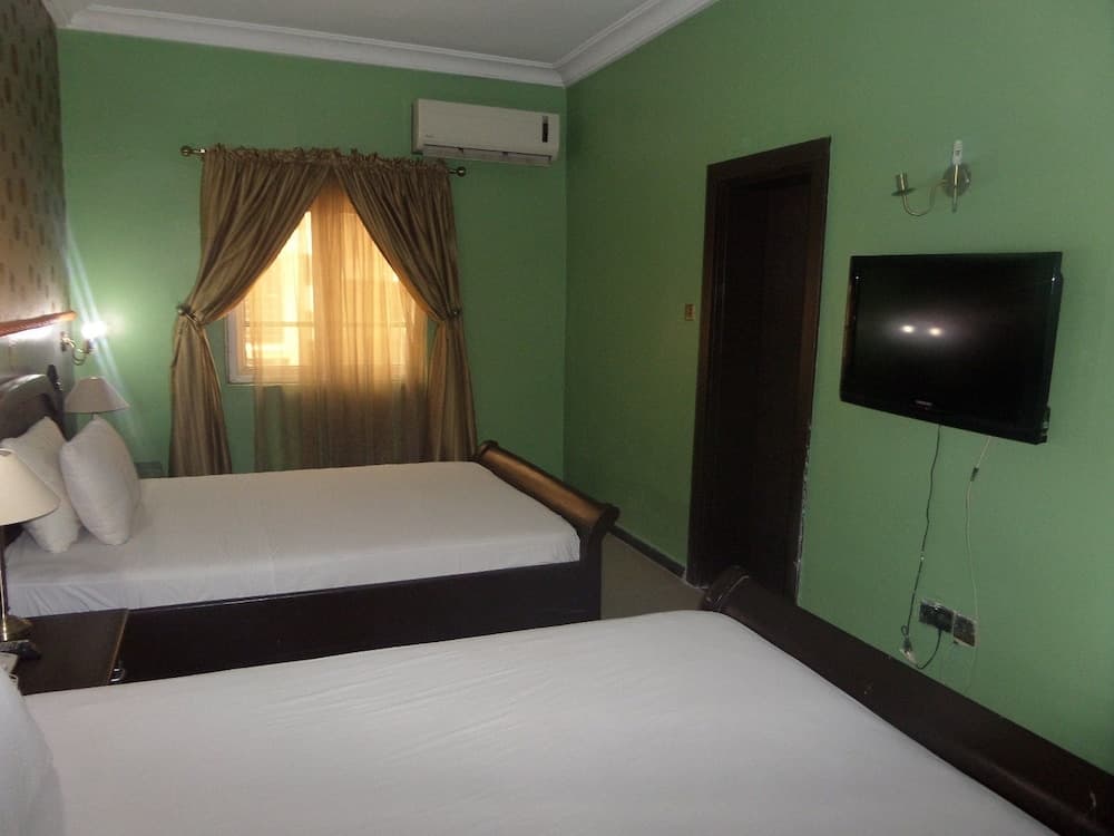 Savannah Suite Hotel Garden Gwarinpa