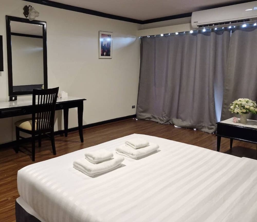 Town In Town Garden Resort