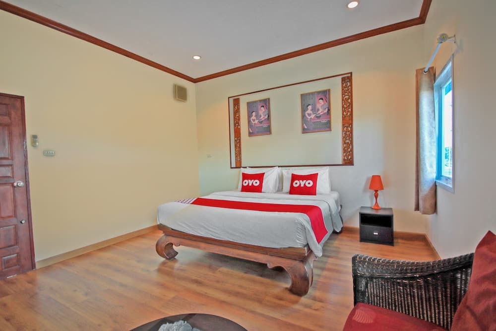 OYO 1117 Phuket Airport Suites