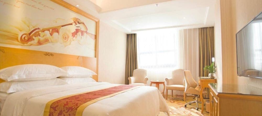 Vienna Hotel Shenzhen - FuYong Metro Station Branch