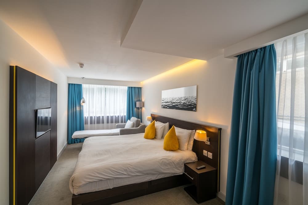 Pelican London Hotel and Residence