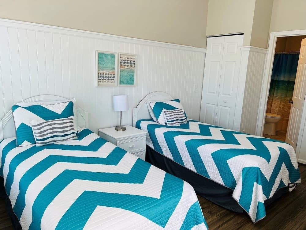 Avalon West- 5 Bedroom Home by RedAwning