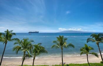 Lahaina Shores #505 Studio Bedroom Condo by RedAwning