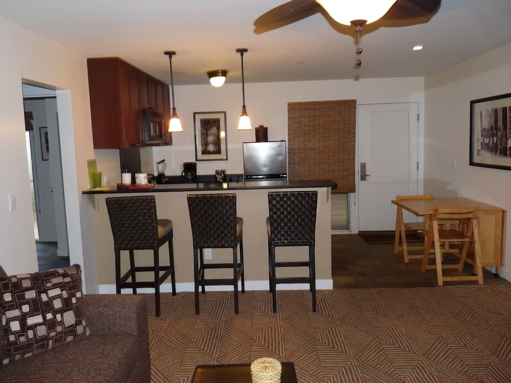 Aina Nalu #a109 2 Bedroom Condo by RedAwning