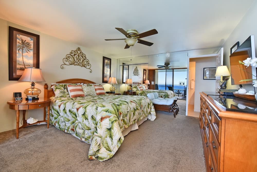 Mahana Resort #1104 1 Bedroom Condo by RedAwning