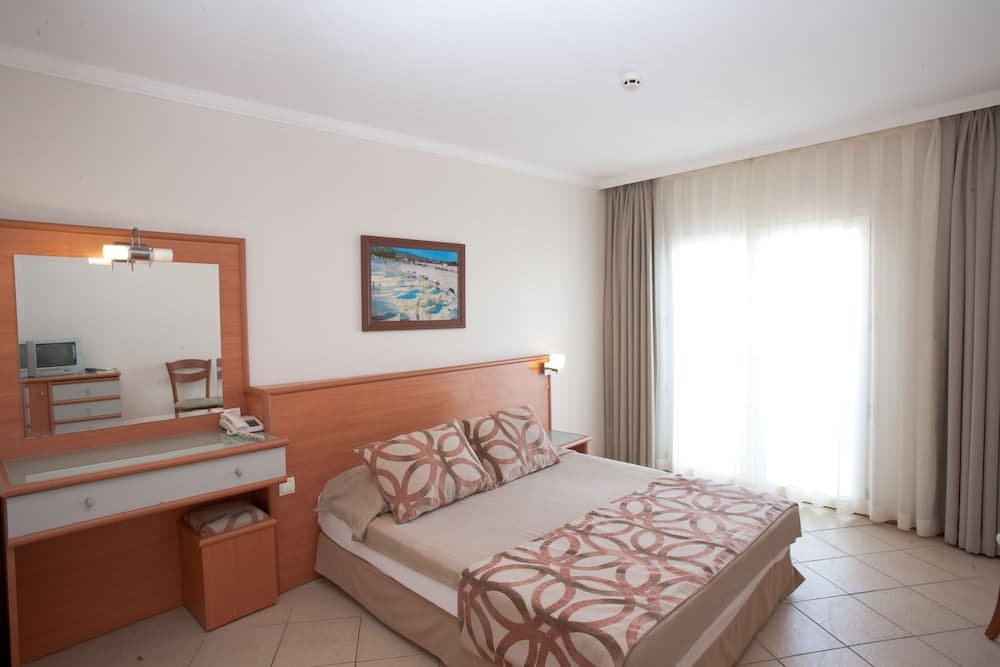 Royal Palm Beach Hotel