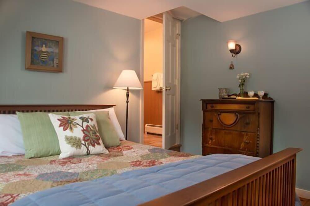 Golden Stage Inn B&B