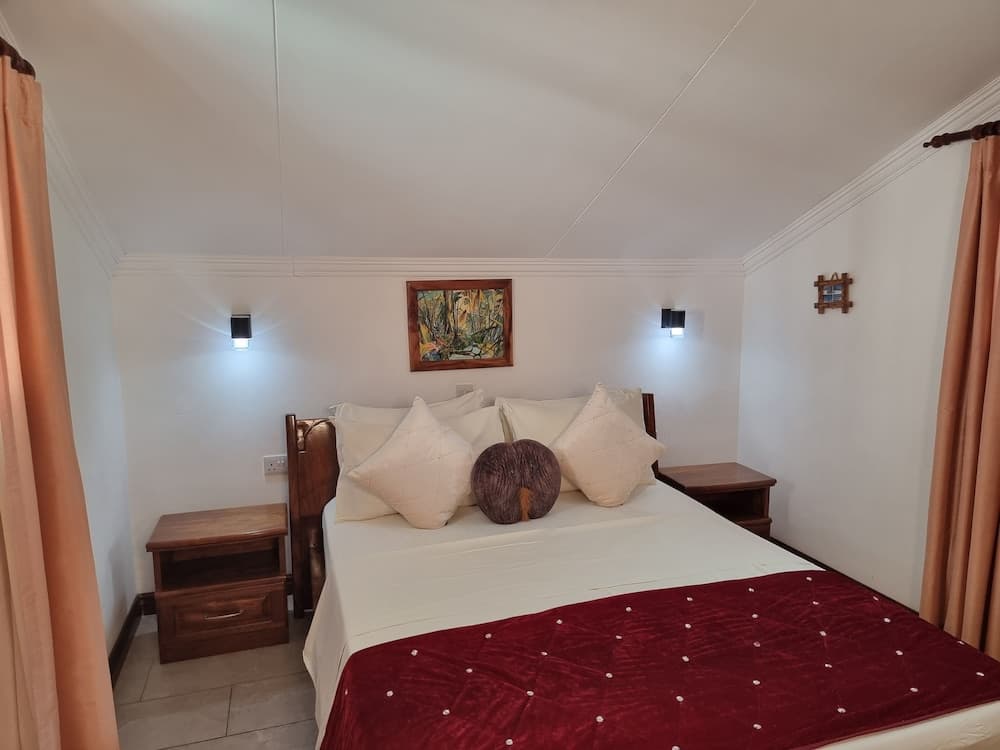 The Drake Seaside Apartment