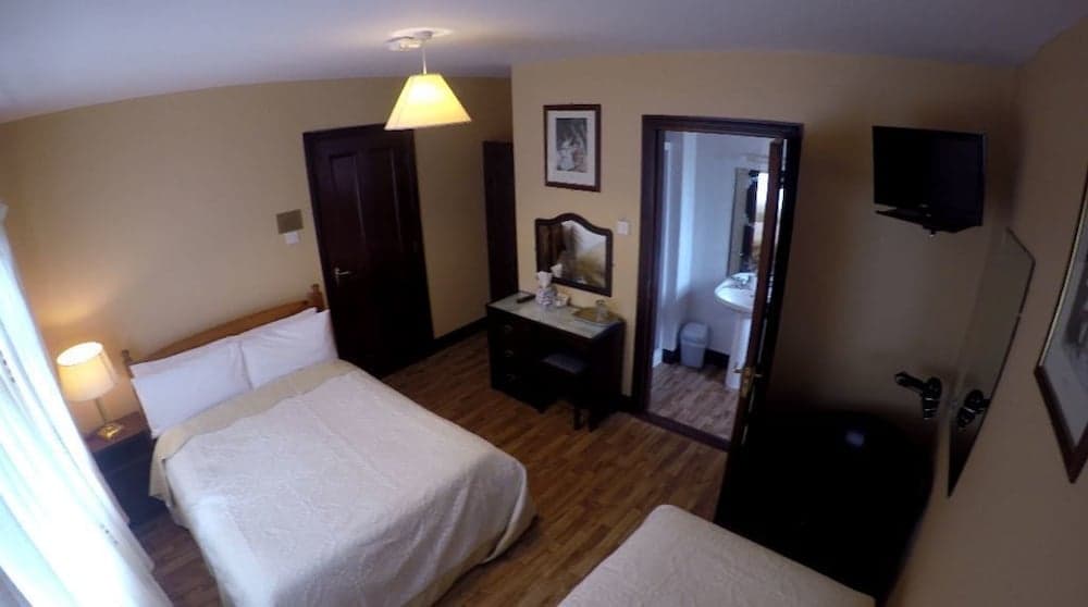 Castleview Golf Course B&B