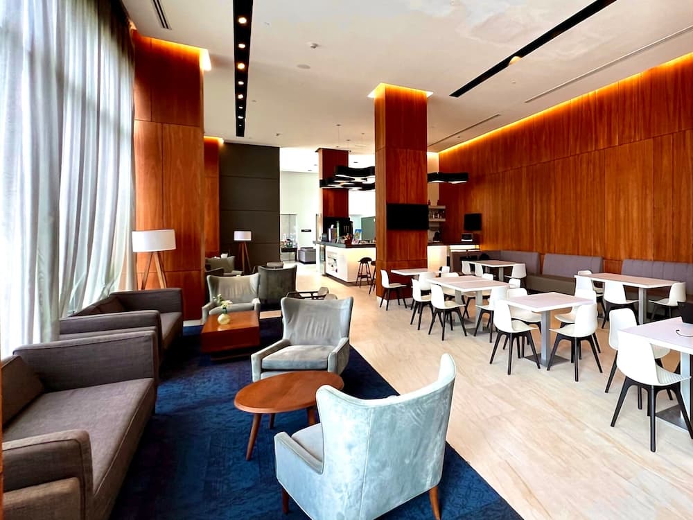 Fiesta Inn Express Cancún Cumbres