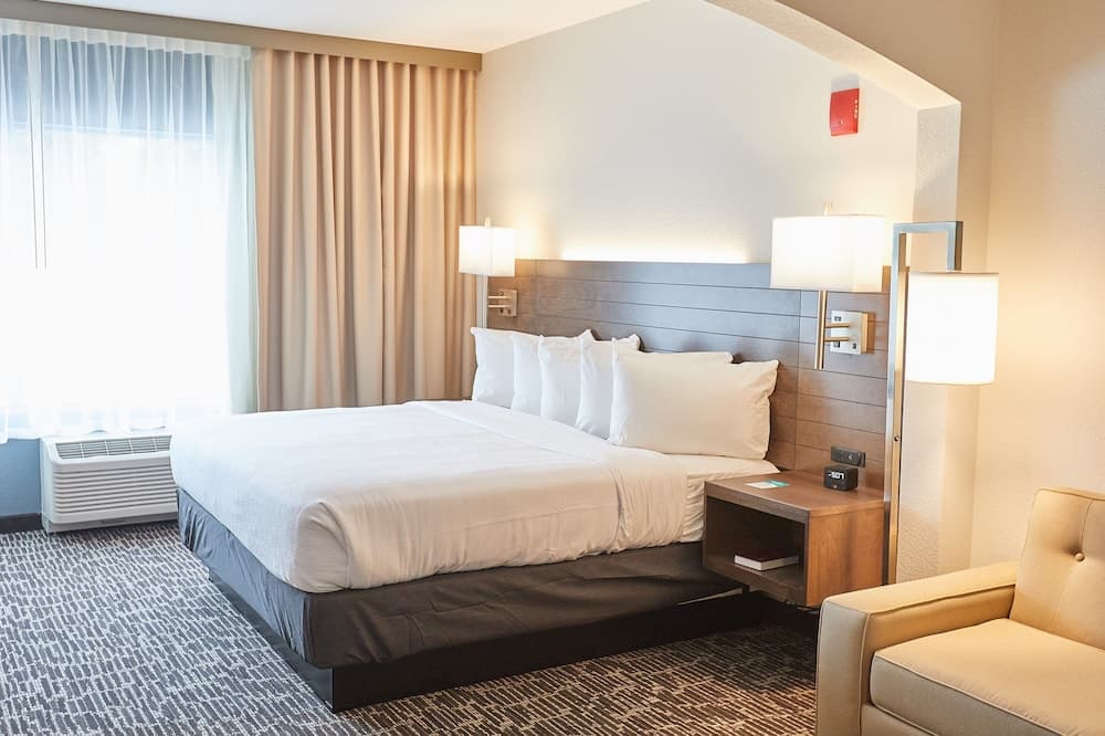 Gundersen Hotel & Suites