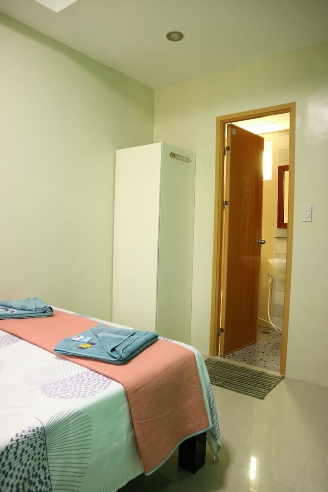 EA Apartelle - Metro Vigan - Hostel