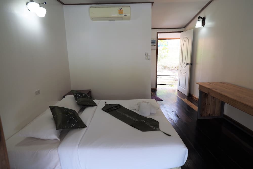 Khaothone River View Resort