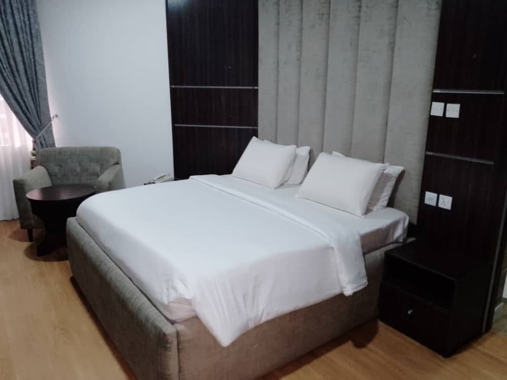 Chida Hotel International