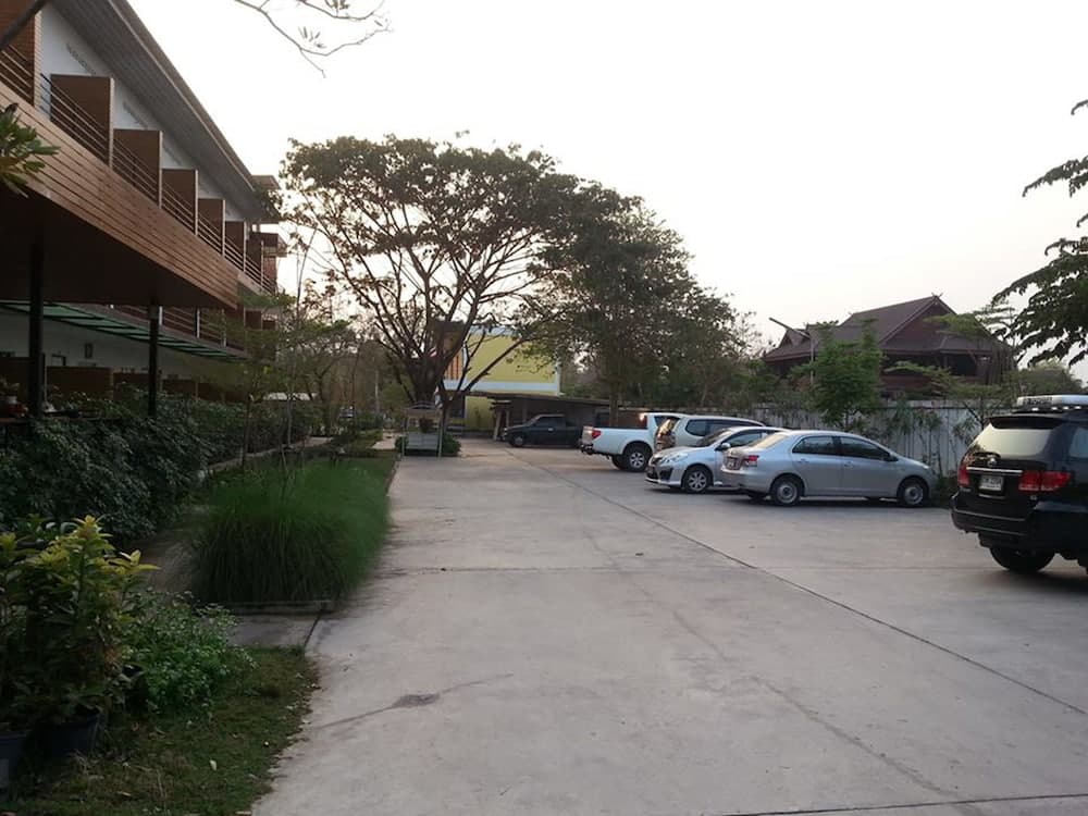 Baansakulpetch Hotel