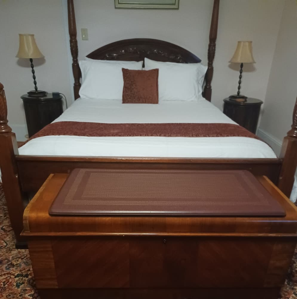 Ragland Mansion Bed & Breakfast