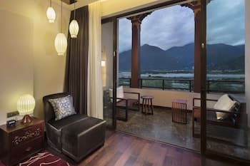 Hilton Linzhi Resort