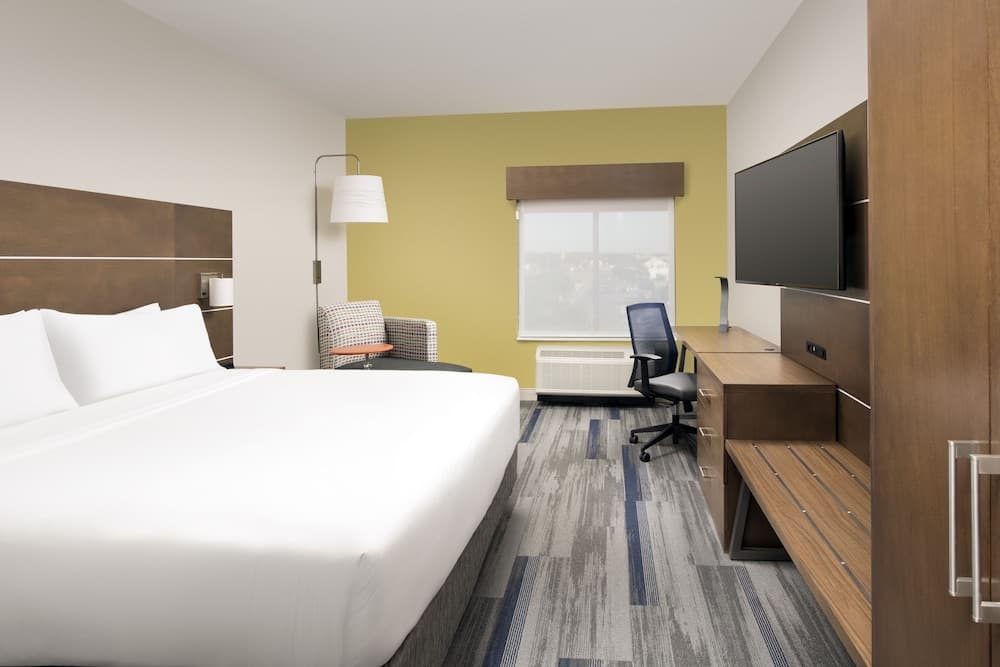 Holiday Inn Express & Suites San Antonio North - Windcrest by IHG