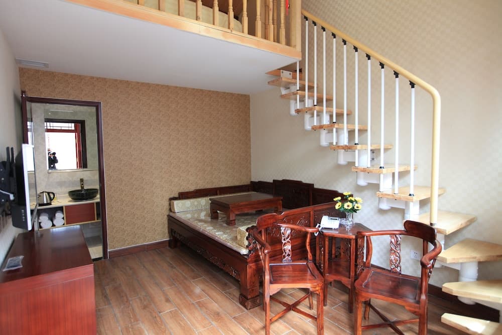 Zhantan Courtyard Hotel