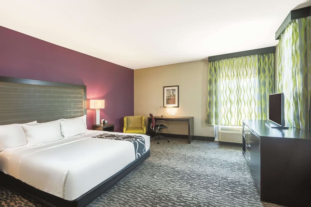 La Quinta Inn & Suites by Wyndham Memphis Downtown