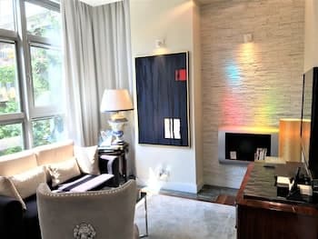 MONDRIAN Luxury Suites & Apartments Krakow Old Town