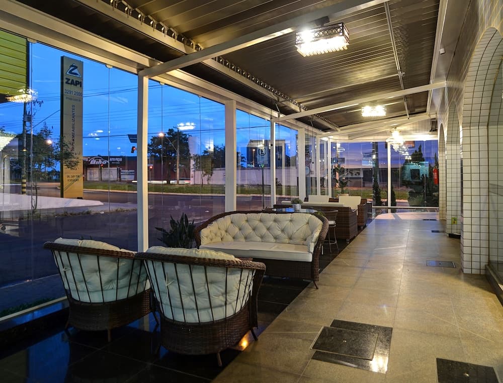 Porto Minas Hotel e Convenções