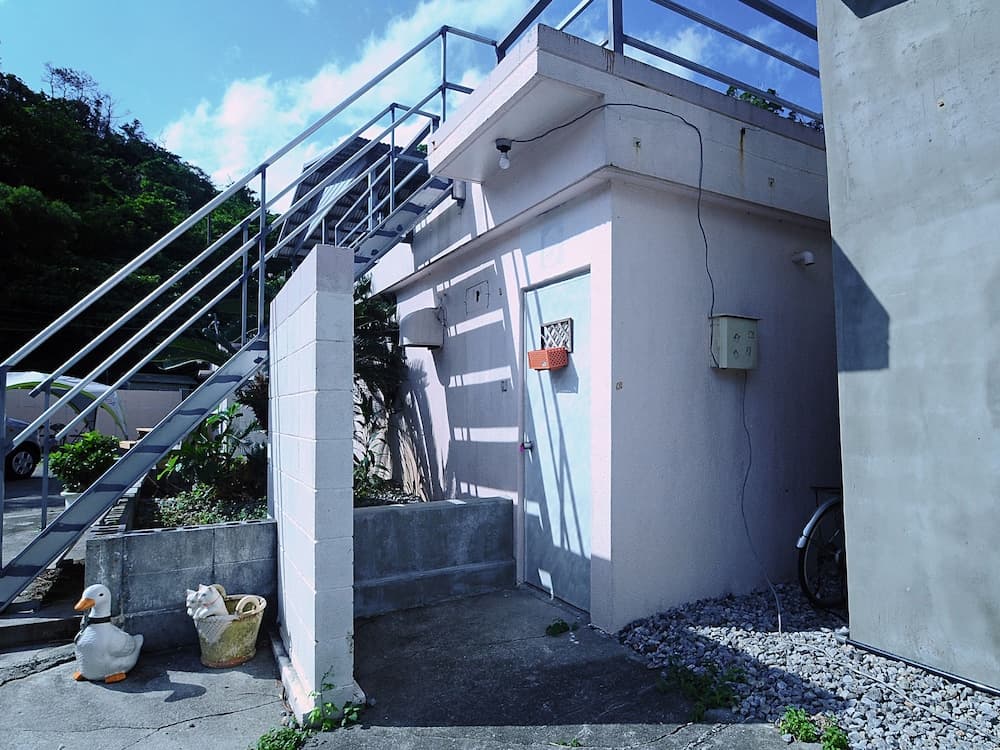 Next Tainment - Hostel