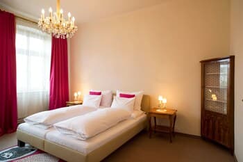 Fink Low Budget Rooms