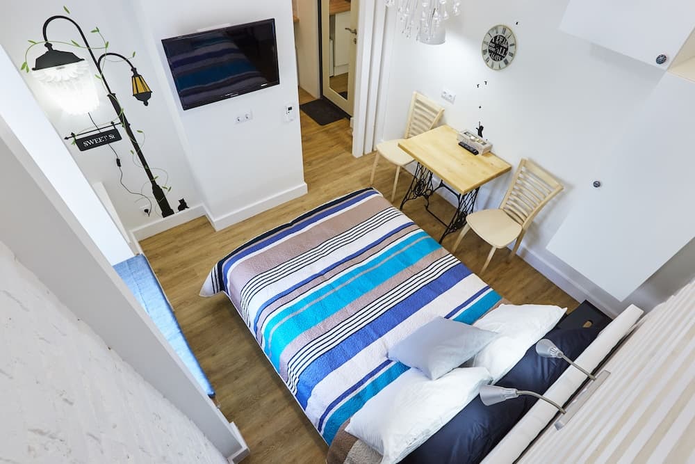 Kaleidoscope on Italyanskaya